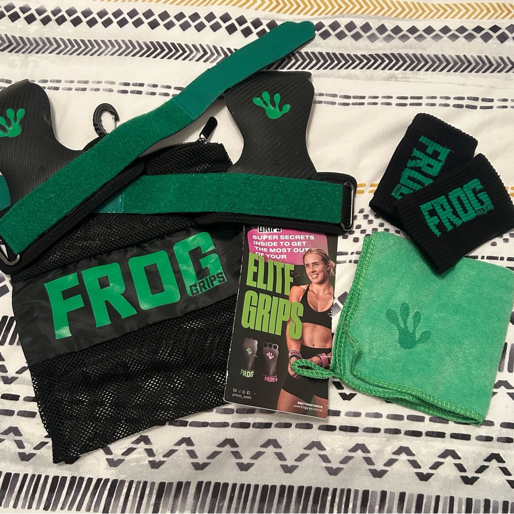 Frog Grips Workout Set in Green and Black